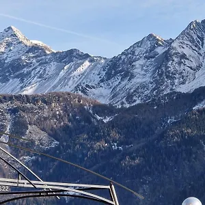 Ampio E Grazioso Trilocale Con Vista Panoramica Appartamento Chiesa in Valmalenco